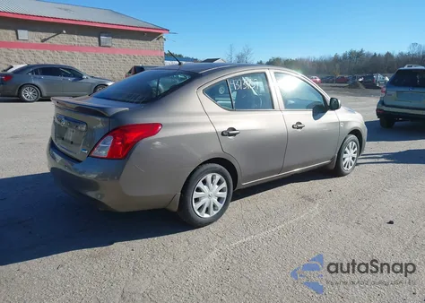 2014 Nissan Versa 1.6 S+ z USA, uszkodzony, nr VIN 3N1CN7AP9EL876288